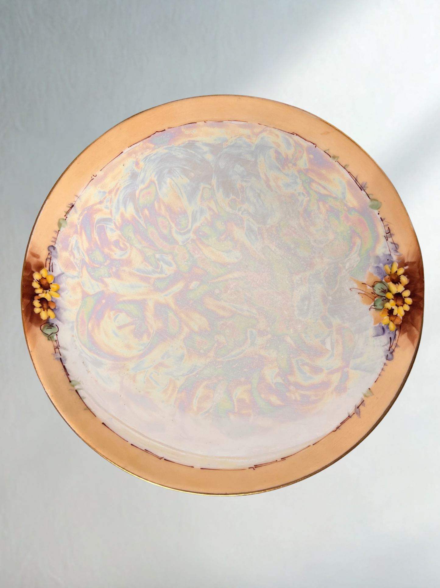 Vintage Lusterware Plate with Gold Rim – 8"