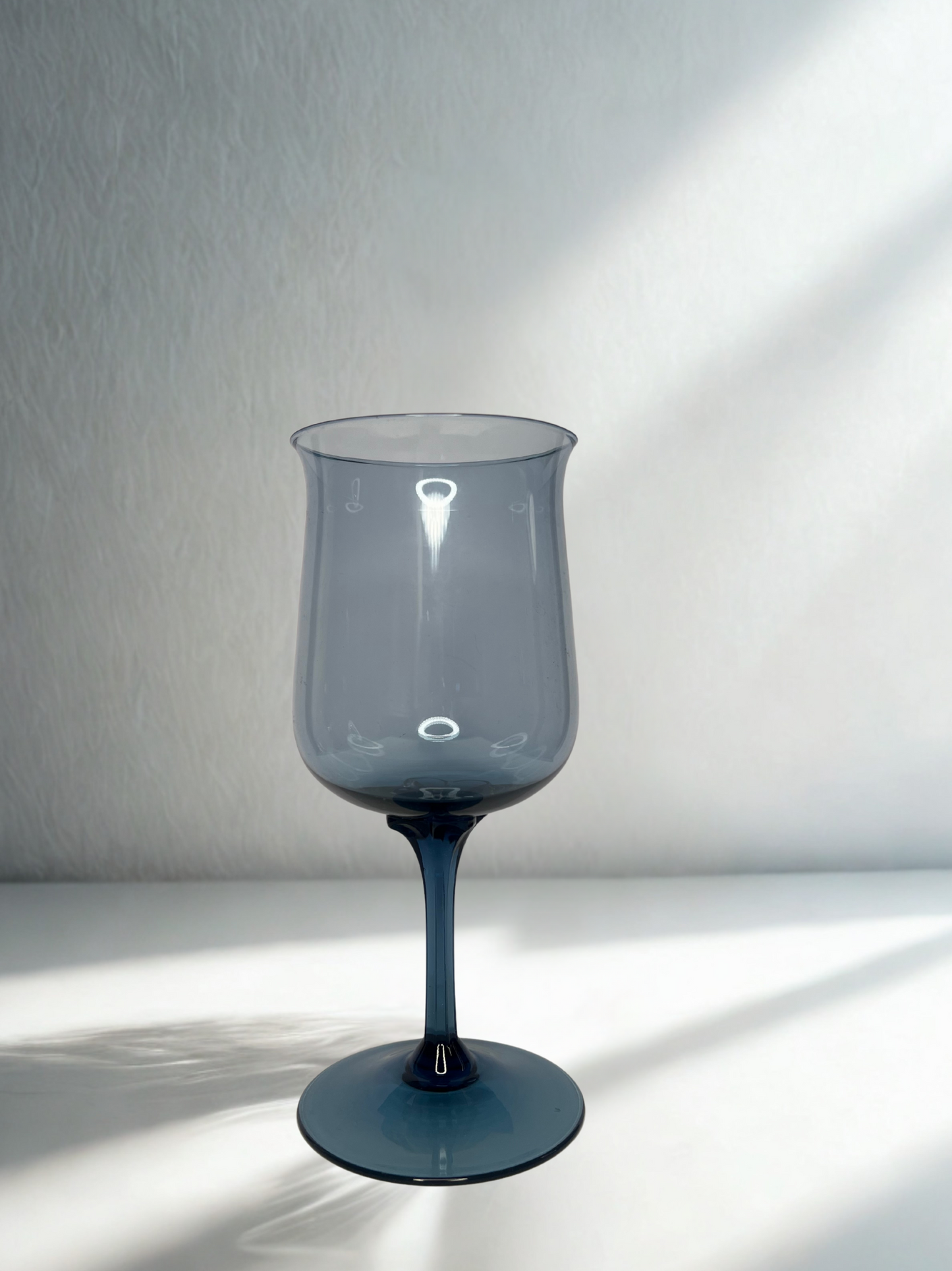 Deep Blue Tulip-Shaped Wine Glass