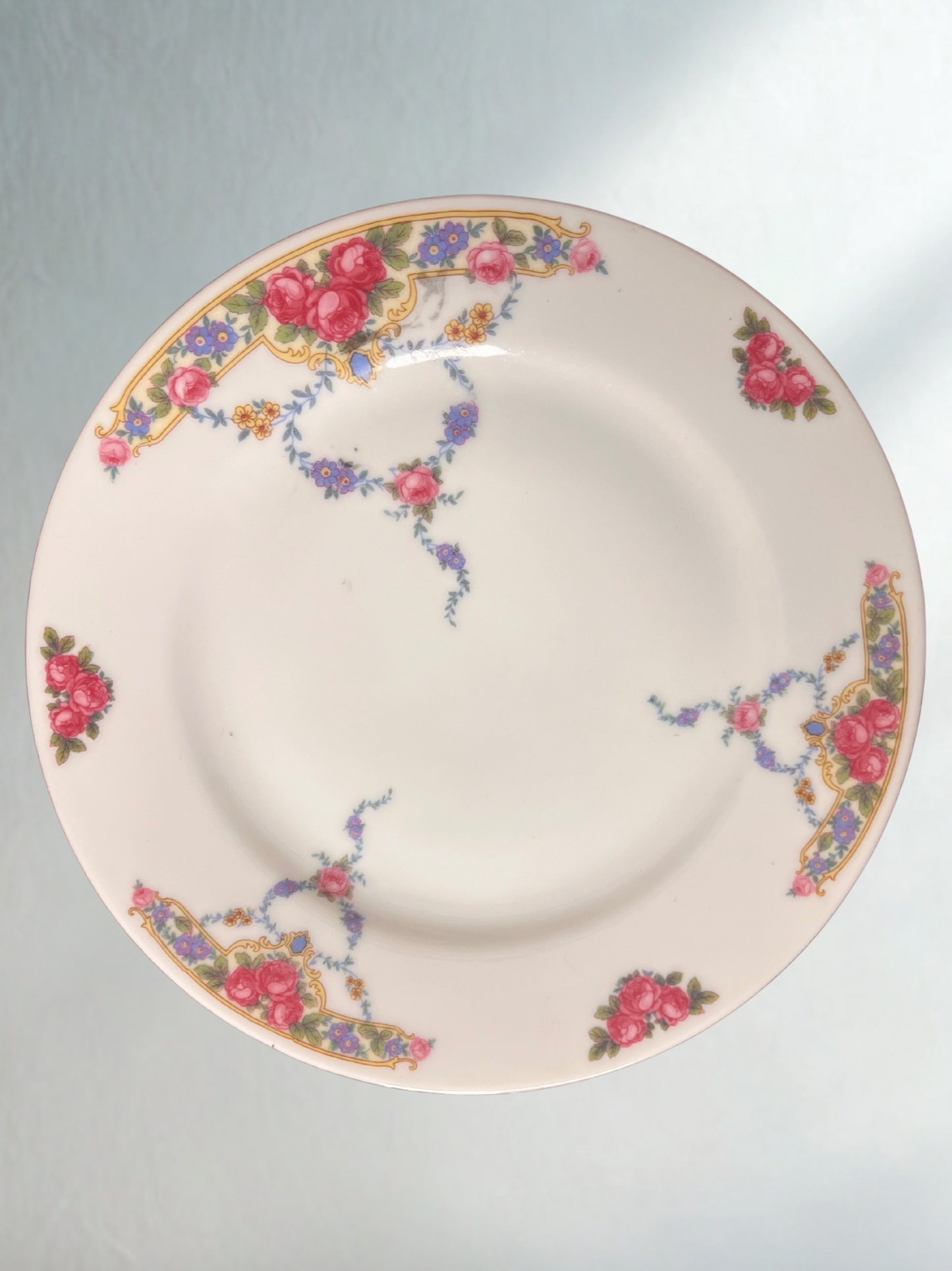 Vintage Plate with Pink Roses and Gold Accents – 8"