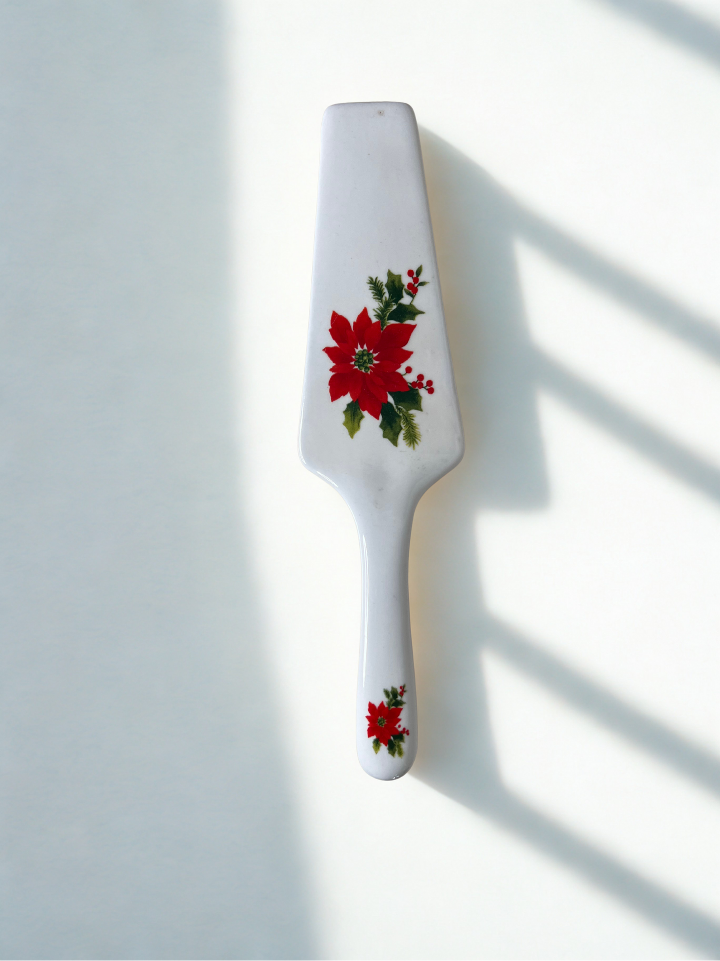 Vintage Ceramic Cake Server – Poinsettia Holiday Design