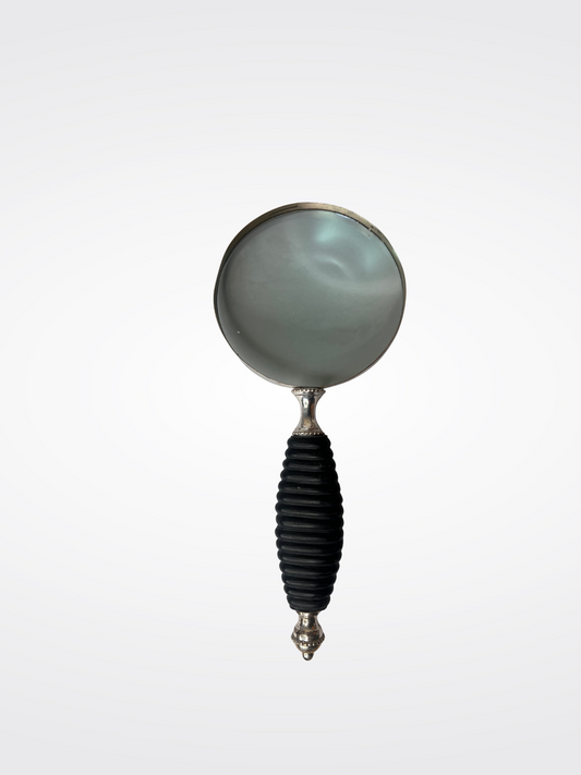 Vintage-Style Magnifying Glass with Ribbed Black Handle