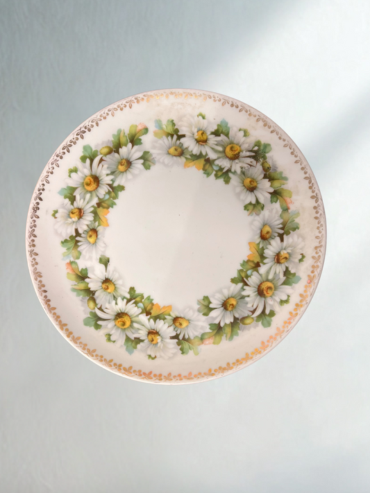 Vintage Daisy Garland Plate – 8"